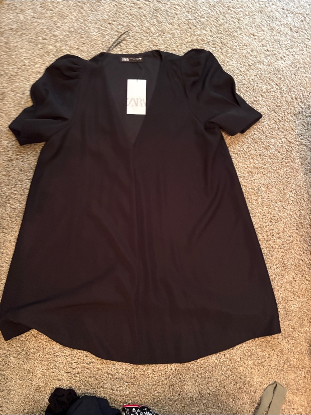 Zara Black V-Neck Puff-Sleeve Tunic dress